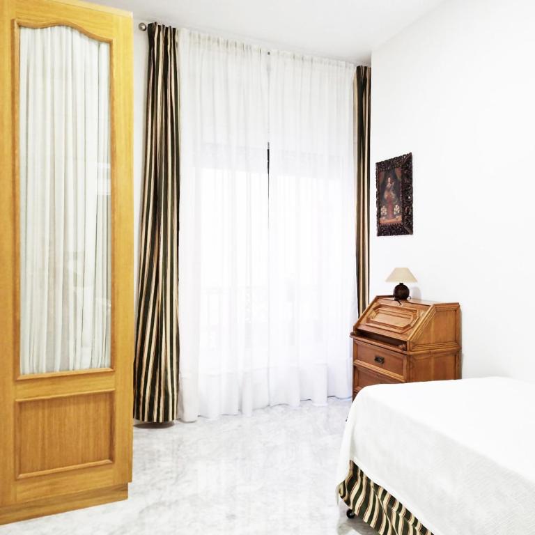 Alojamientos Fenix - Two-Bedroom Apartment - 17