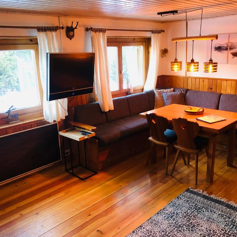 Ski in & Ski out Apartment at Chalet Heinrich - Familien-Apartment mit 2 Schlafzimmern - 2