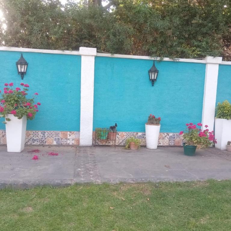 "CASA MÁGICA" ----------El precio es sin los impuestos!---- - Casa de 3 dormitorios - 62