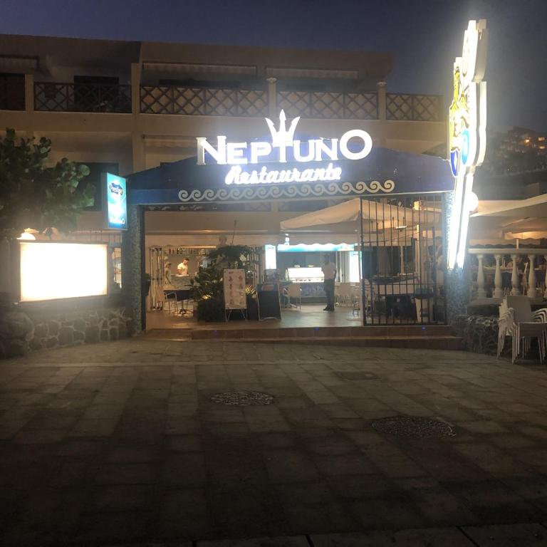 Max Neptuno 1st Line Beach Ocean View Apartment - One-Bedroom Apartment - 28