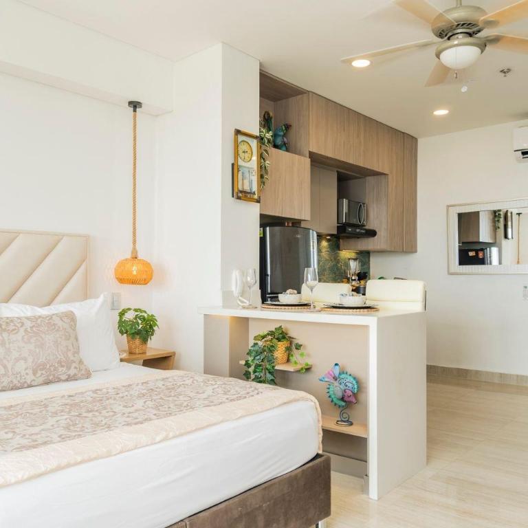 Vista al Mar + Telescopio + Bicis + Sunset CB715 - Queen Suite - 19