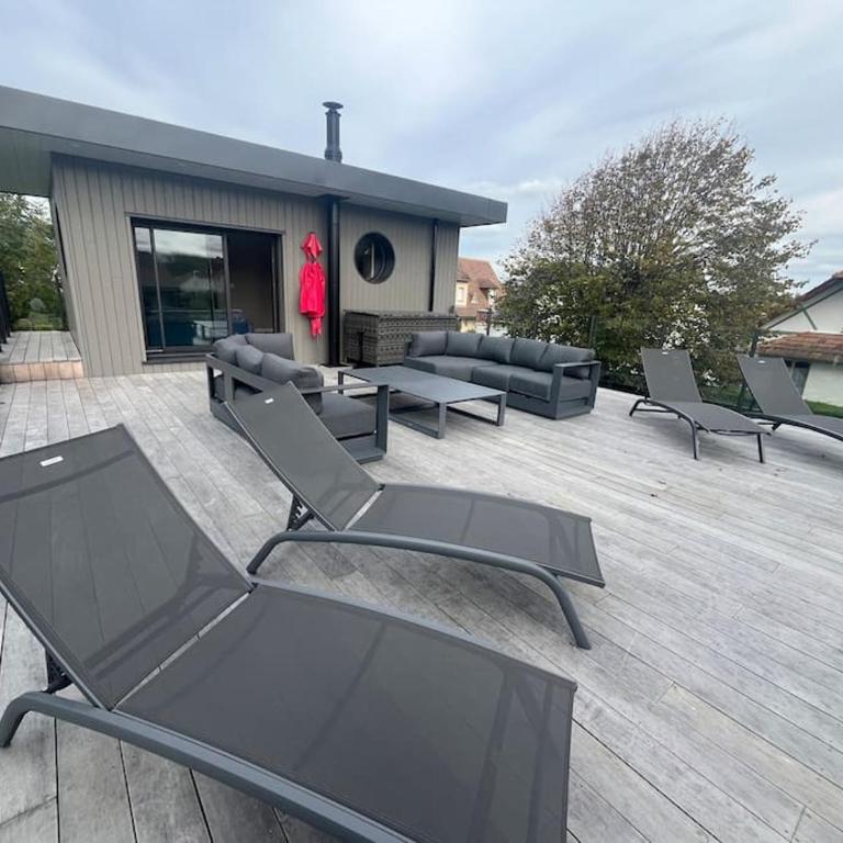 Maison avec toit terrasse - Villa 2 Chambres - 18