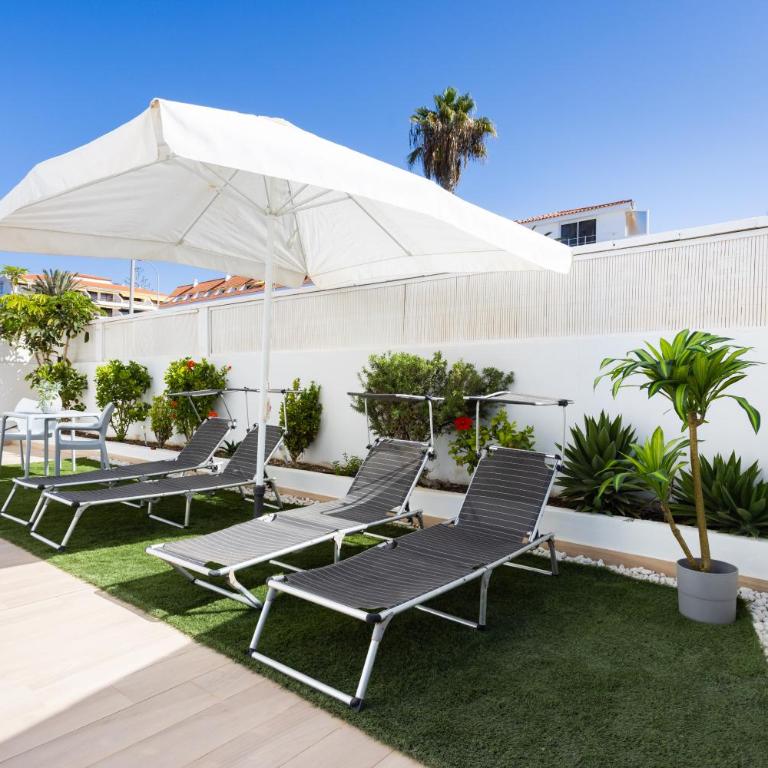 Lilias home - private heatable pool, BBQ, free wifi - Three-Bedroom Apartment - 8