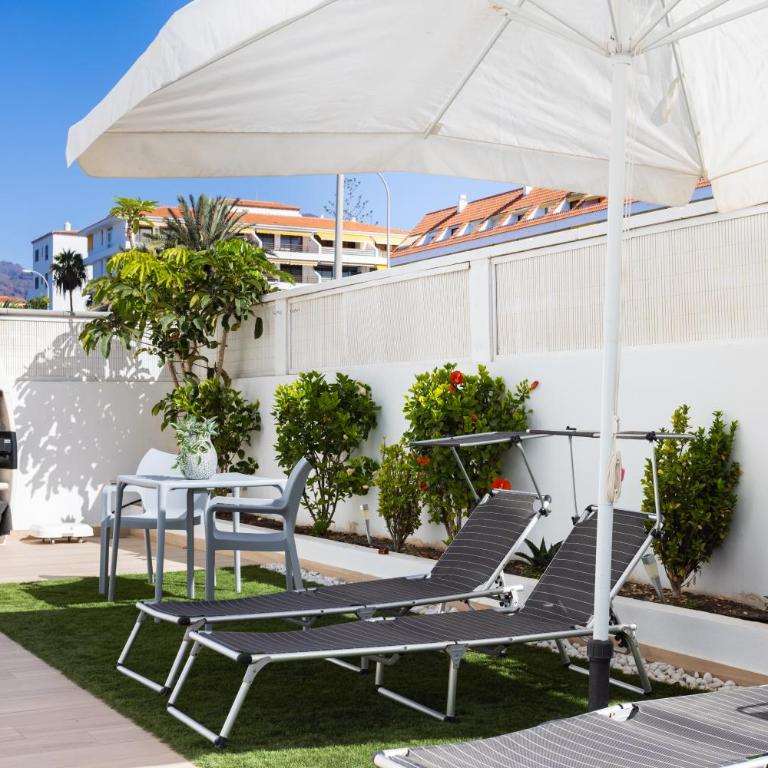 Lilias home - private heatable pool, BBQ, free wifi - Three-Bedroom Apartment - 58