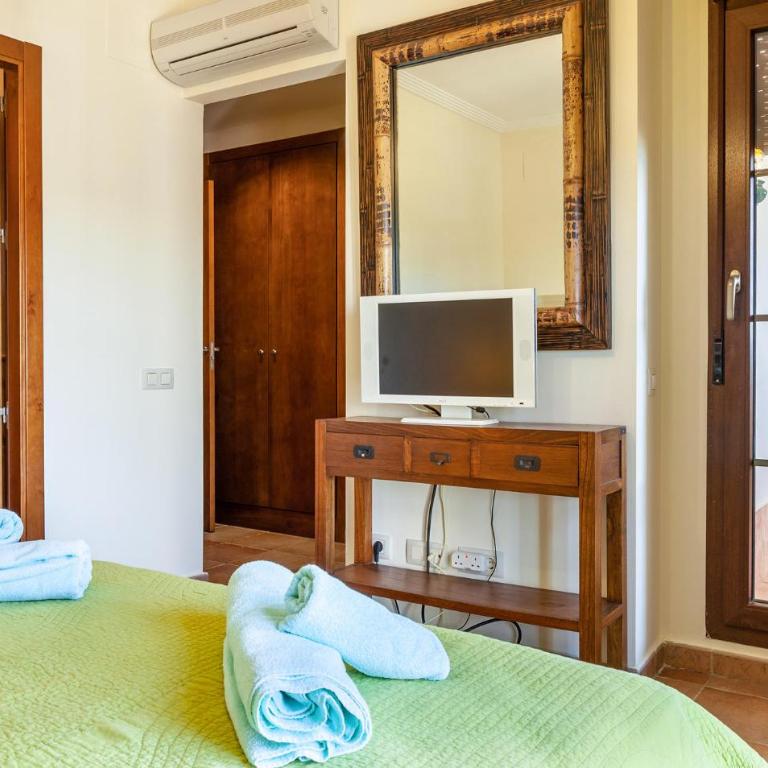 Stunning Apartment In Ayamonte With Swimming Pool - Three-Bedroom Apartment - 7
