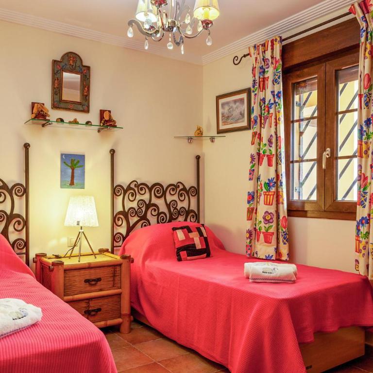 Stunning Apartment In Ayamonte With Swimming Pool - Three-Bedroom Apartment - 8