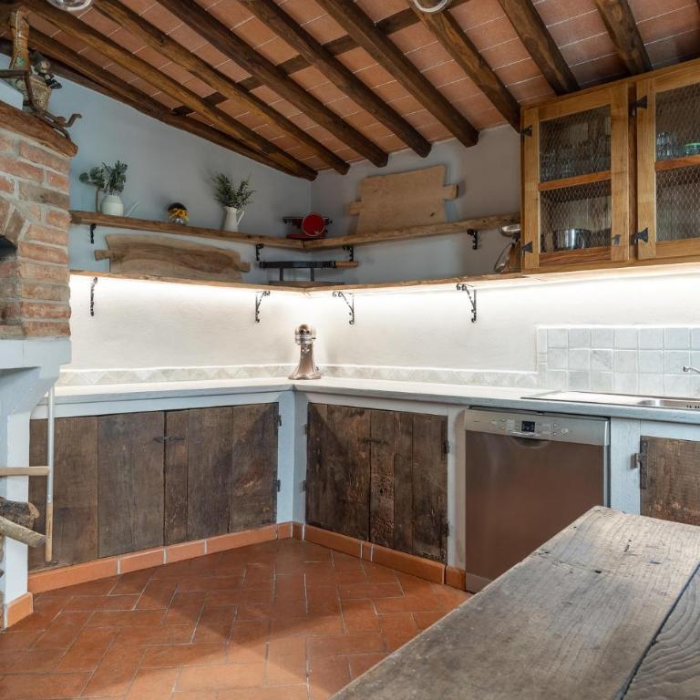 Accogliente Casa A Capannori Con Cucina - Casa Vacanze con 4 Camere da Letto - 3