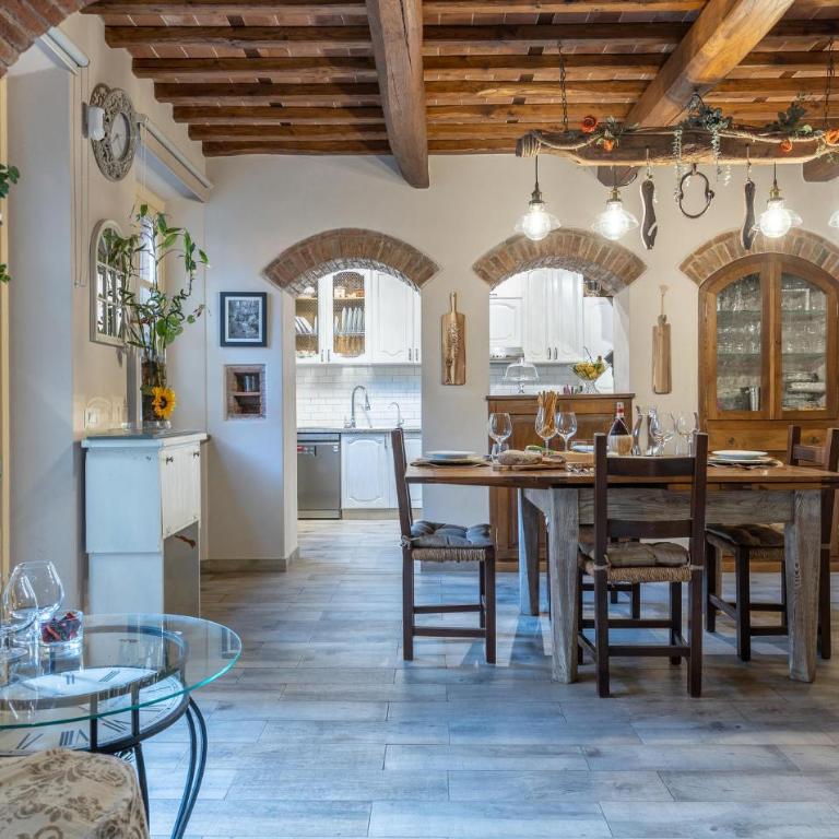 Accogliente Casa A Capannori Con Cucina - Casa Vacanze con 4 Camere da Letto - 2