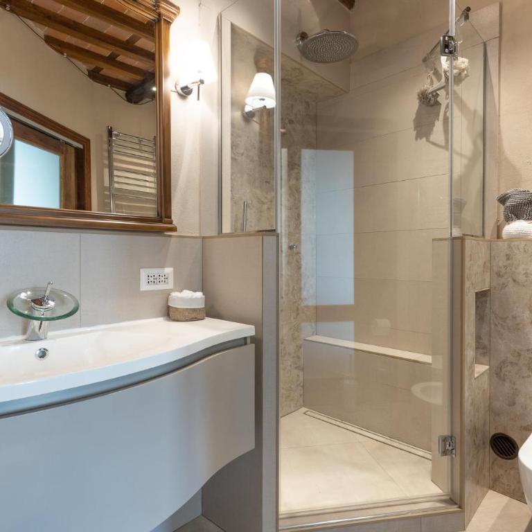 Accogliente Casa A Capannori Con Cucina - Casa Vacanze con 4 Camere da Letto - 29