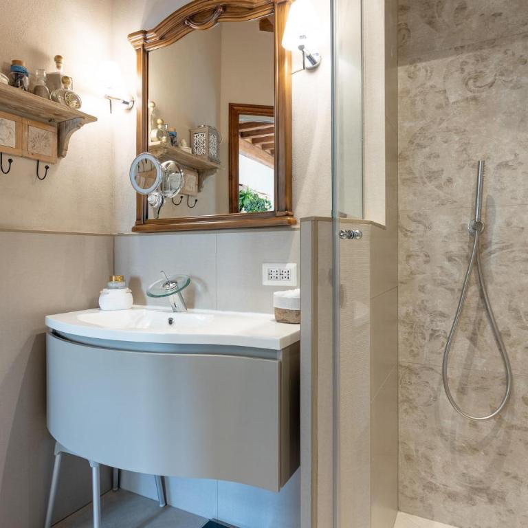 Accogliente Casa A Capannori Con Cucina - Casa Vacanze con 4 Camere da Letto - 30