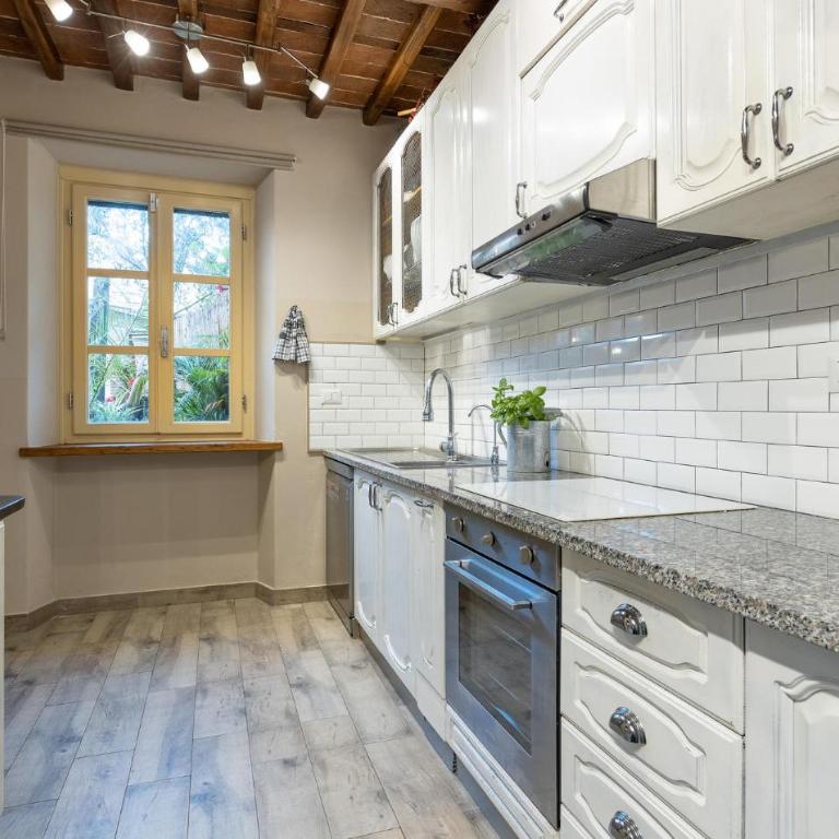 Accogliente Casa A Capannori Con Cucina - Casa Vacanze con 4 Camere da Letto - 16