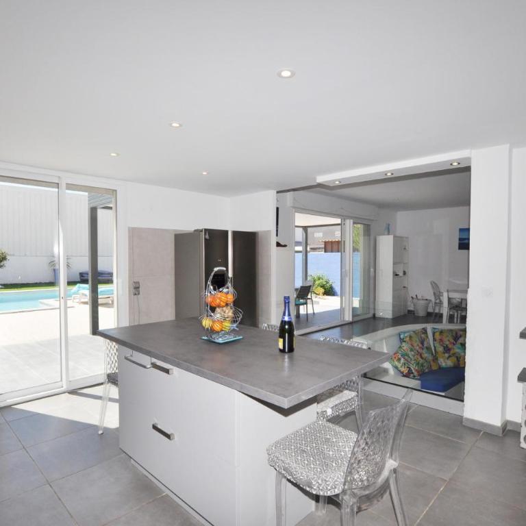 Awesome Home In Canet-En-Roussillon - Maison de Vacances 4 Chambres - 10