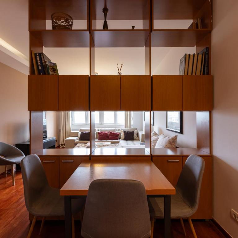 Central Park Apartments - Studio - 7