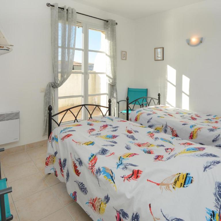 Cozy Home In Aigues-Mortes With Wifi - Three-Bedroom Vacation Home - 14