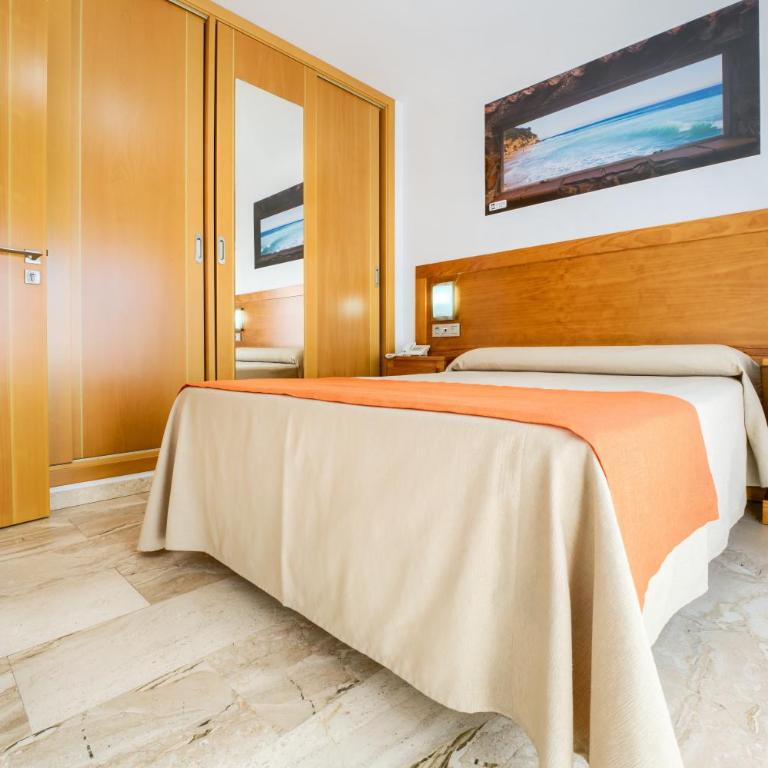 Hotel Apartamentos Loto Conil - Apartamento con terraza - 1