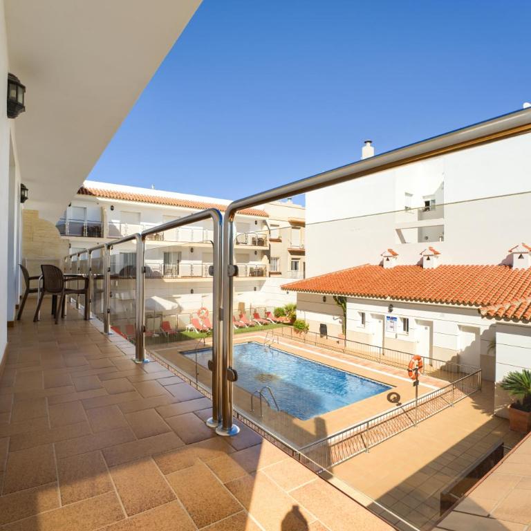 Hotel Apartamentos Loto Conil - Apartamento con vistas a la piscina - 3