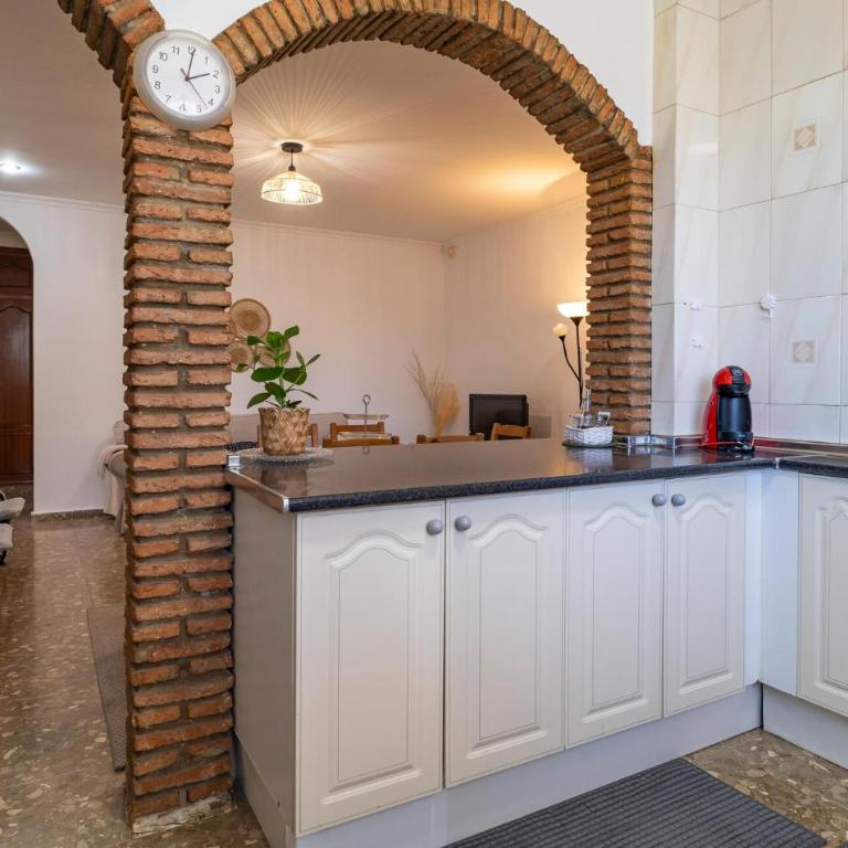 3 Bedroom Pet Friendly Apartment In Malaga - Apartamento de 3 dormitorios - 13