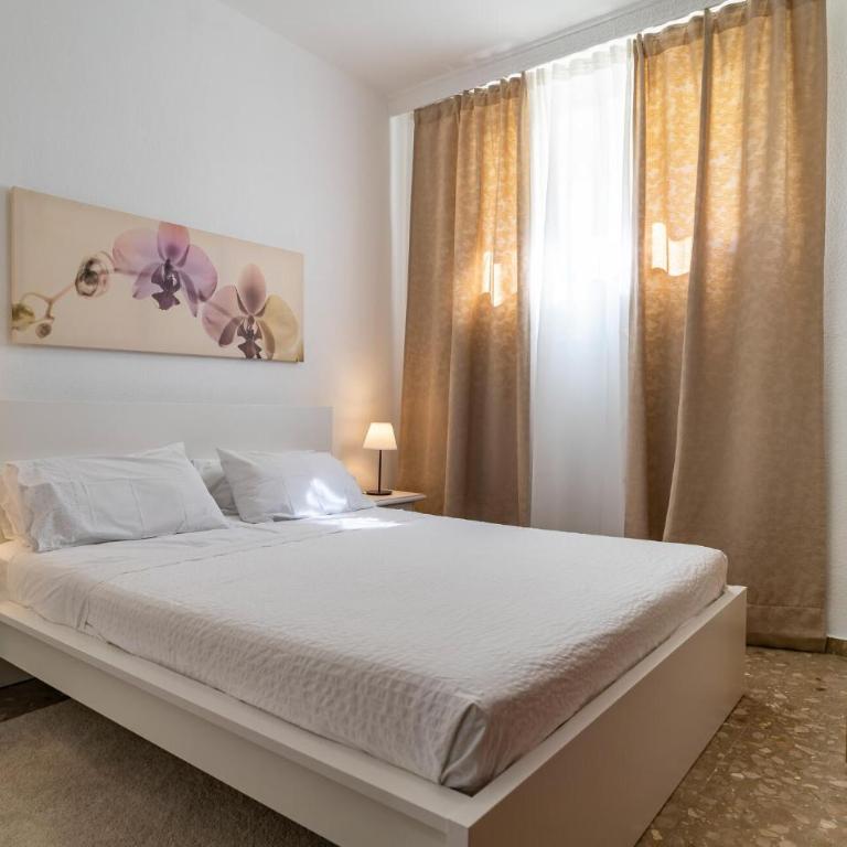 3 Bedroom Pet Friendly Apartment In Malaga - Apartamento de 3 dormitorios - 16