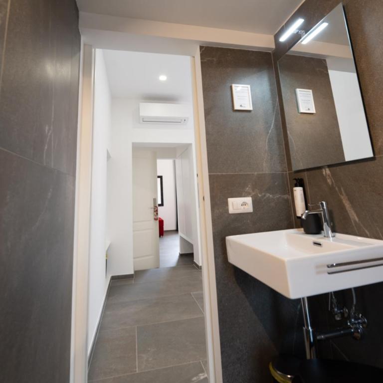 Inn Urbe Colosseo - Suite Familiare - 29