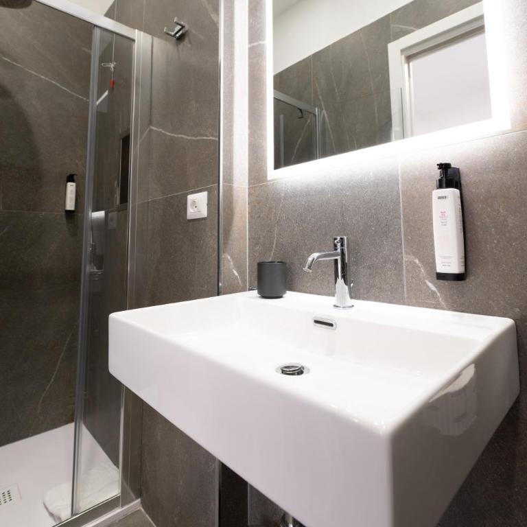 Inn Urbe Colosseo - Suite Familiare - 41