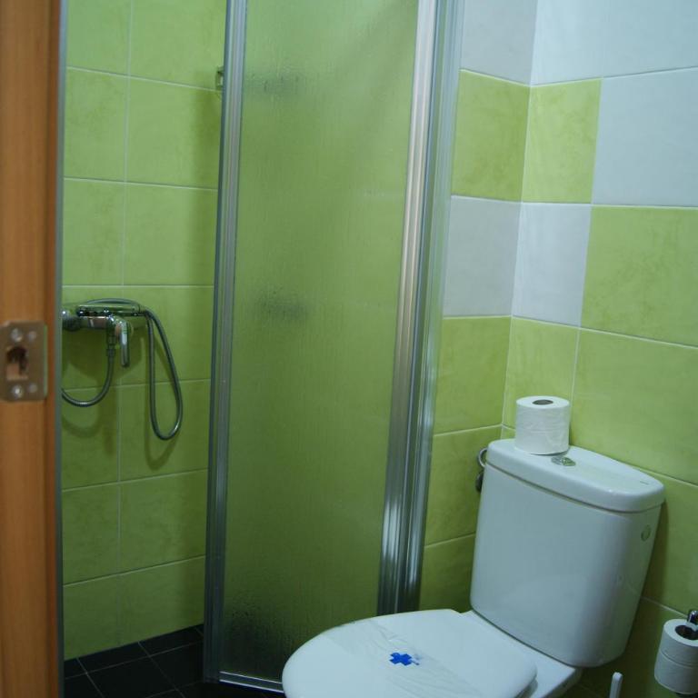 Albergue Inturjoven Huelva - Habitación Doble con baño privado - 2 camas - 13