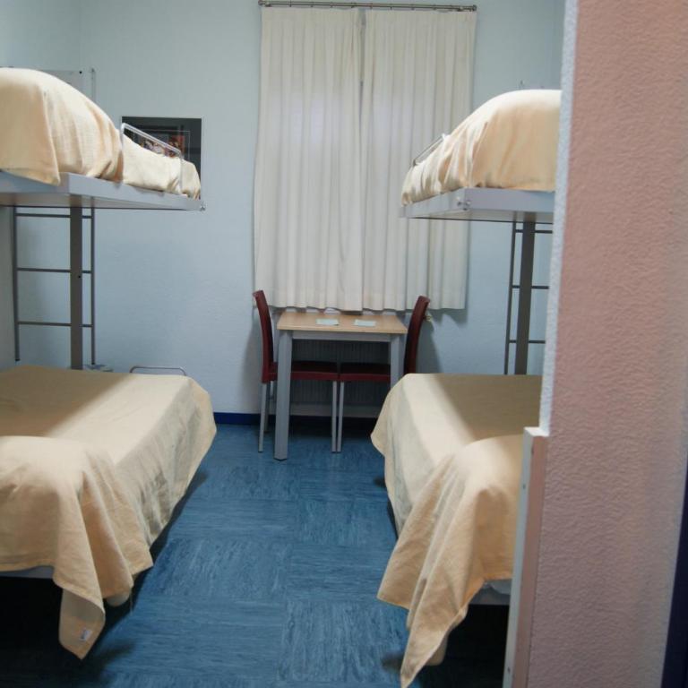 Albergue Inturjoven Huelva - Habitación Familiar (6 adultos) - 6