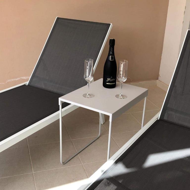 Top Rated Apartment Huge Sunny Terrace Heated Pool Parking Wifi - Apartamento de 2 dormitorios - 43