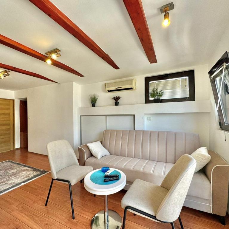 Apartments Martinovic Toplis - Apartman sa 2 Spavaće Sobe i Pogledom na Grad - 3