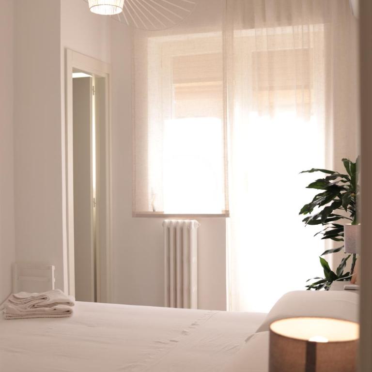 Luna Nuova Gallipoli Comfort & Suites - Camera Matrimoniale con Balcone - 13