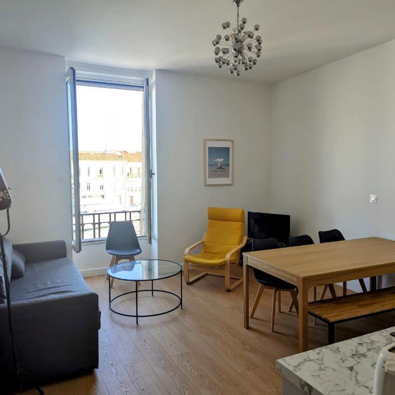 Beau 3 pièces climatisé vue Canal idéalement situé Centre Ville - Apartment mit 2 Schlafzimmern - 1