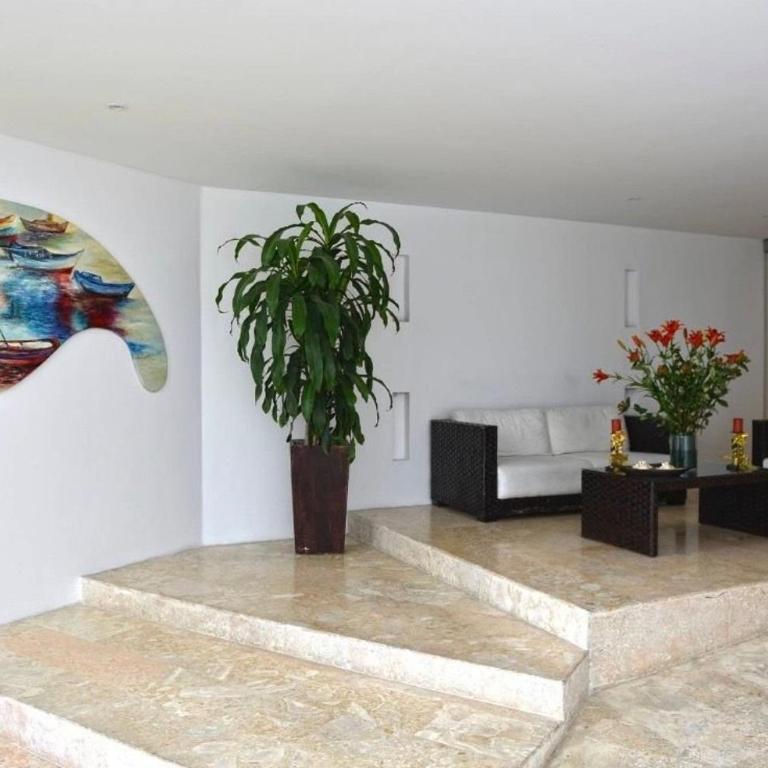 Amplios Aptos de Lujo Frente a la Playa a 5 Minutos del Centro y del Aeropuerto, en Edificio con Piscina, Jacuzzi, Sauna, Gimnasio, Turco y Seguridad las 24 hs. - Apartamento - 4