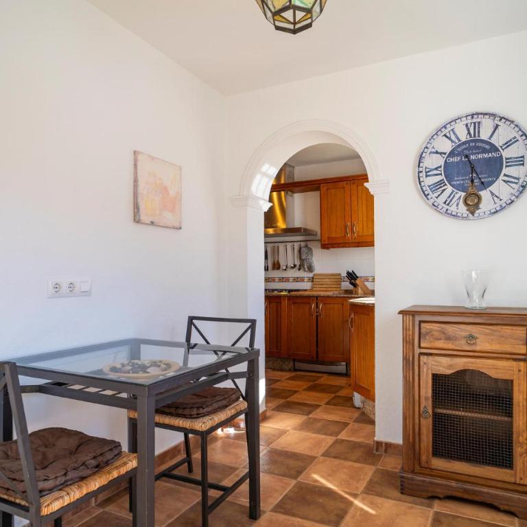 Awesome Home In Chiclana De La Fronter - Casa Vacacional de 3 dormitorios - 7