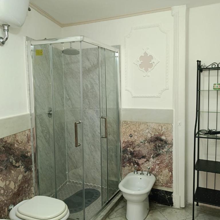 B&b Liberty House - Ampia Camera Matrimoniale - 7