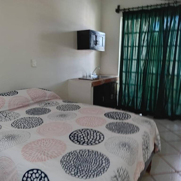 HOTEL ATLANTIDA - Deluxe Double Room with Two Double Beds - 2