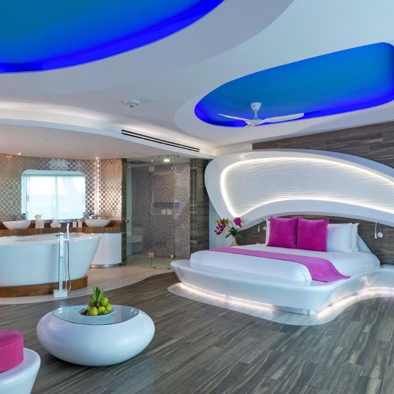 The Carmen Hotel - Ocean Front - Deluxe King Suite - 1