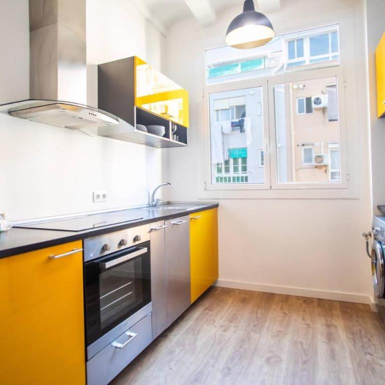 Fantástico piso en Barcelona - Two-Bedroom Apartment - 7