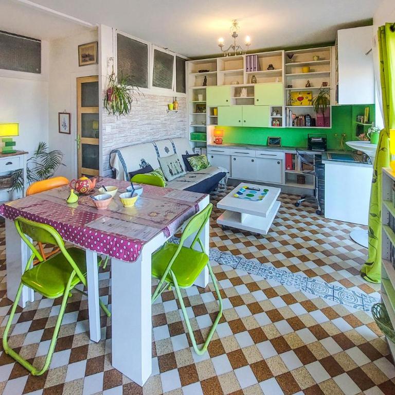 Awesome Apartment In Saint-Étienne With Wifi - Appartement 1 Chambre - 6