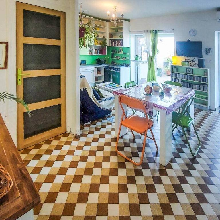 Awesome Apartment In Saint-Étienne With Wifi - Appartement 1 Chambre - 4