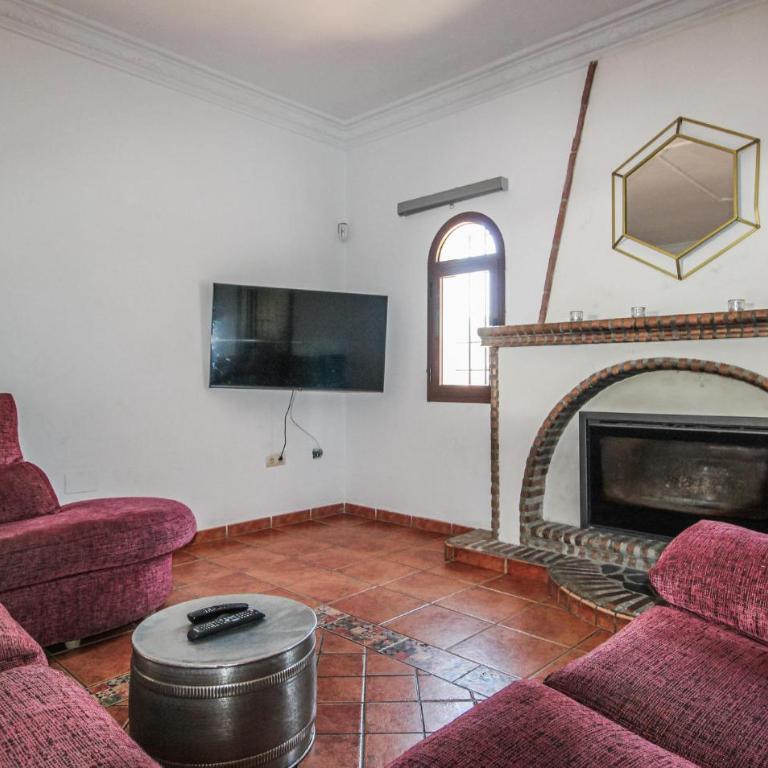 Pet Friendly Home In Malaga - Casa de vacaciones de 5 dormitorios - 2