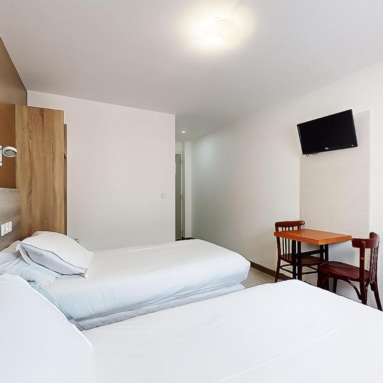 Hôtel de Ménilmontant - Chambre Lits Jumeaux avec Salle de Bains Privative - 1