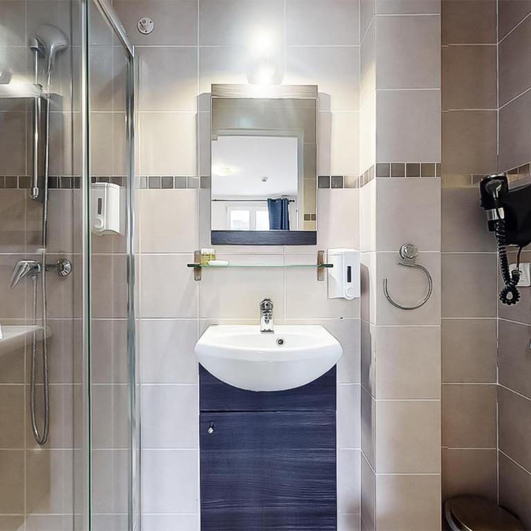 Hôtel de Ménilmontant - Chambre Lits Jumeaux avec Salle de Bains Privative - 4