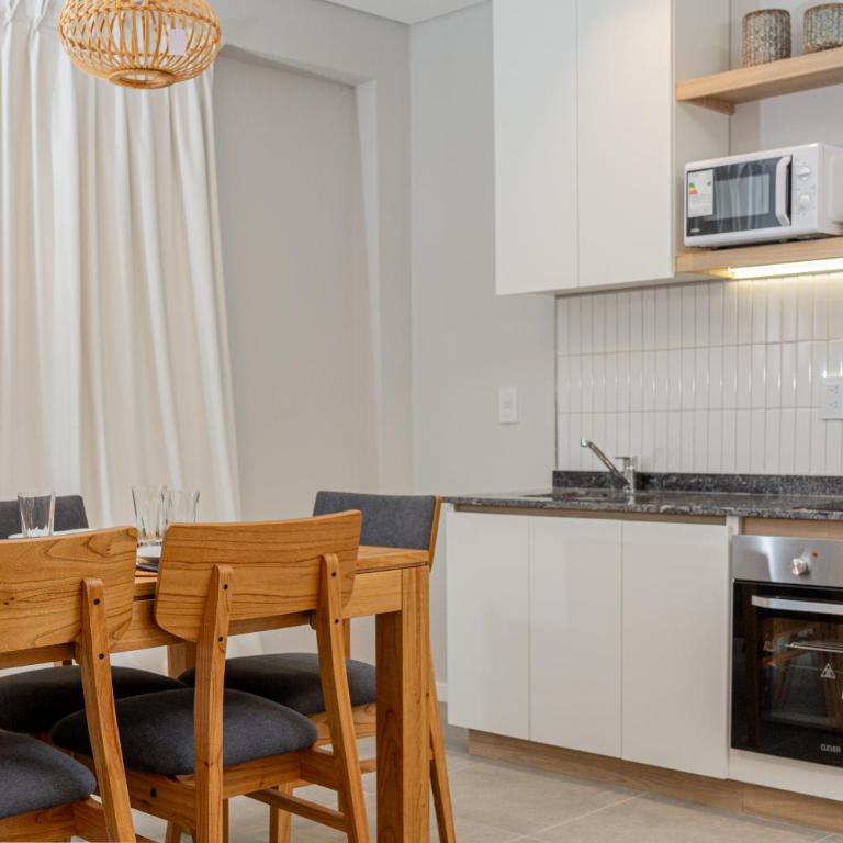 Porto by Fma Coliving - Habitación Cuádruple Confort - 12