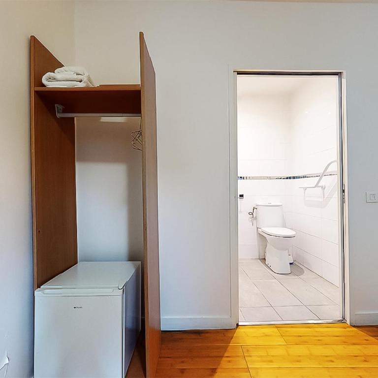 Hôtel de Ménilmontant - Chambre Double - Accessible aux Personnes à Mobilité Réduite - 6
