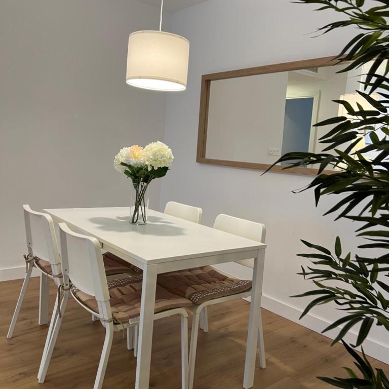 Apartamento Turismo Granada - Three-Bedroom Apartment - 5