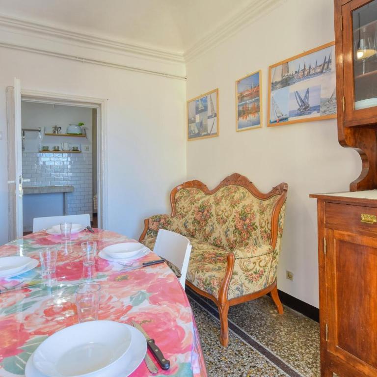 Amazing Apartment In Genova With Wifi - Appartamento con 2 Camere da Letto - 7
