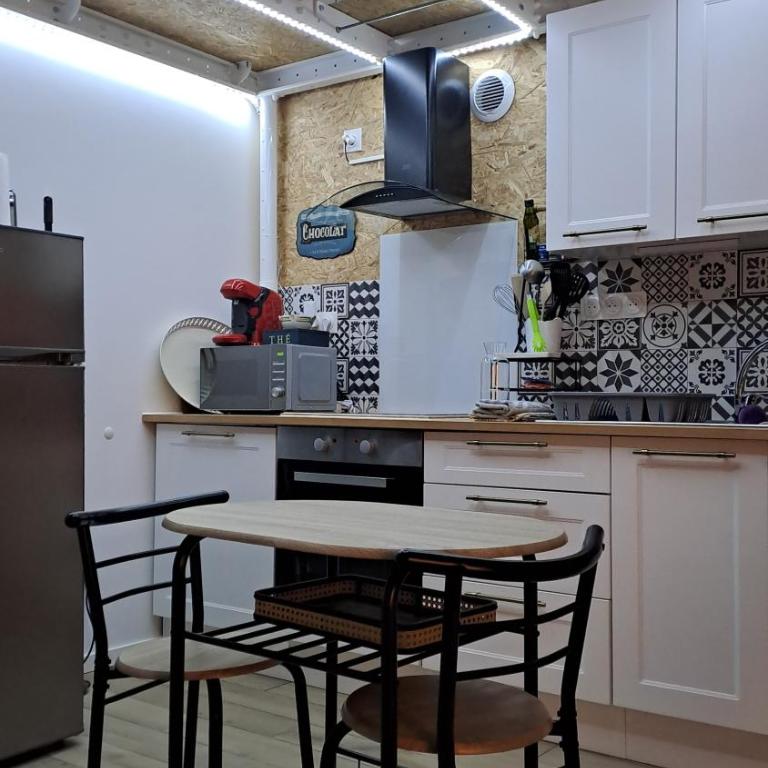 studio indépendant proche de la mer LE Bon Secours - Chambre Double avec Salle de Bains Privative - 5