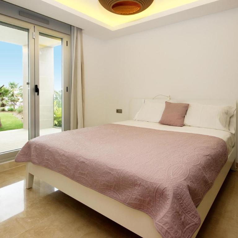 Amazing Apartment In Estepona With Heated Swimming Pool - Apartamento de 3 dormitorios - 9