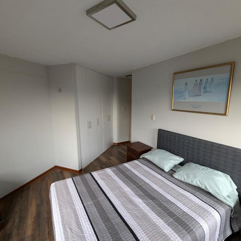 Guernica Apartments - Four-Bedroom Apartment - 6