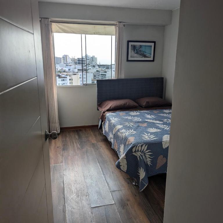 Guernica Apartments - Four-Bedroom Apartment - 10