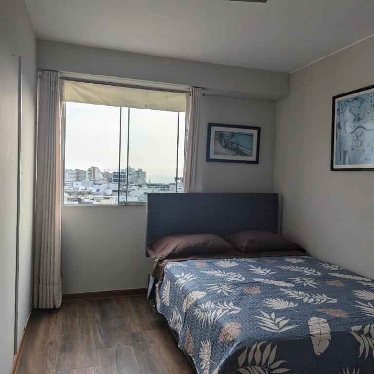 Guernica Apartments - Four-Bedroom Apartment - 9